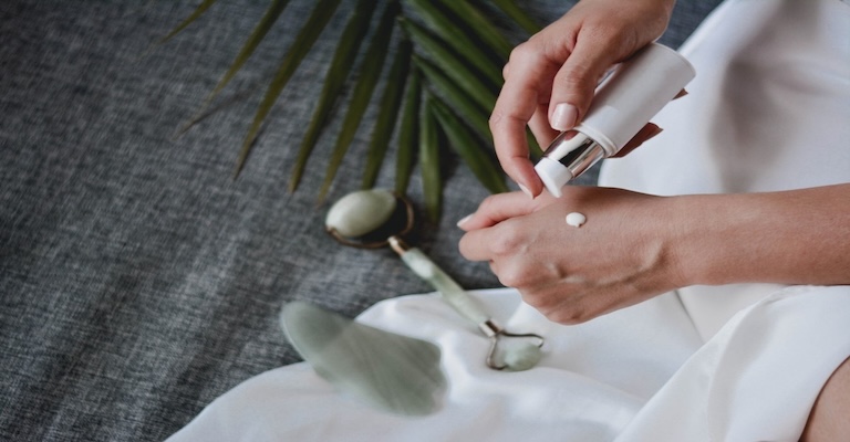 Read more about the article 9 Innovative Skincare Trends That Will Transform Your Routine in 2025